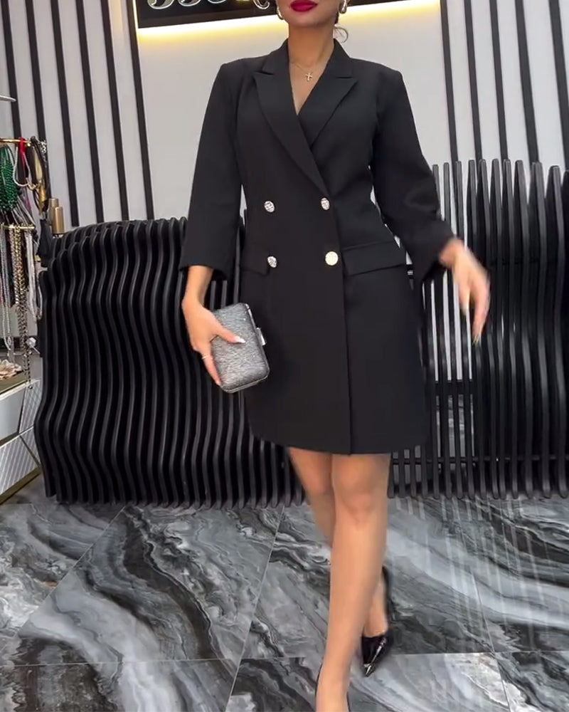 Doppelknopf-Fliege Kleid