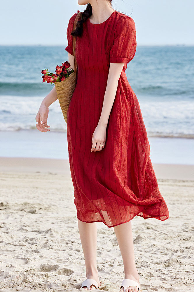 Einfarbiges, strukturiertes Kleid