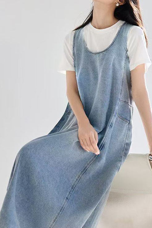 Einfarbiges Tank-Denim-Kleid