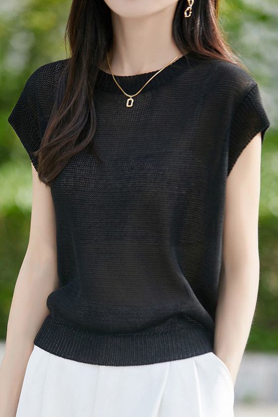 Lässiges Strickoberteil mit schwingenden Ärmeln