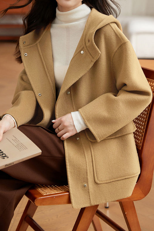 Lässiger vielseitiger Kapuzen-Wollmantel mit doppelten Taschen