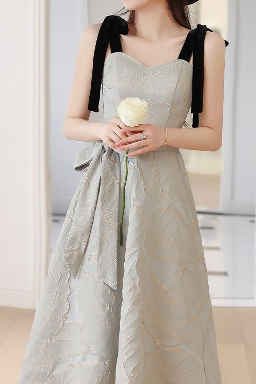 Elegantes Abendkleid im französischen Stil