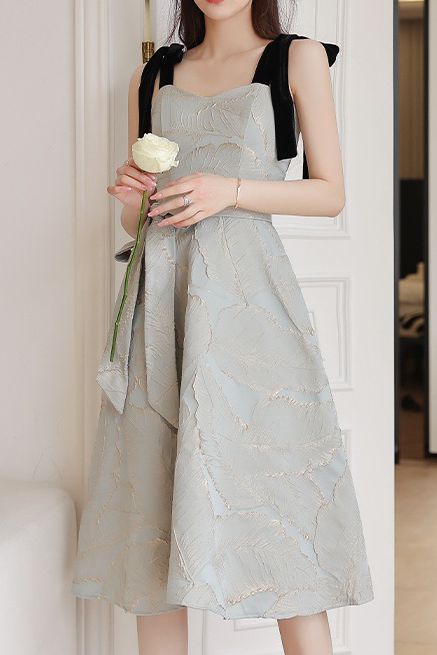 Elegantes Abendkleid im französischen Stil