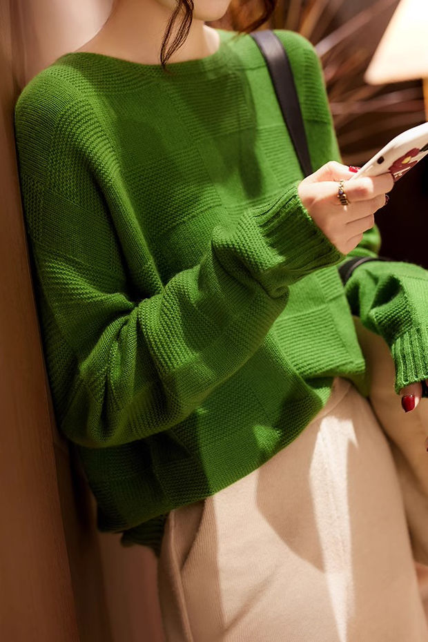 Lässiger vielseitiger weicher strukturierter Strickpullover