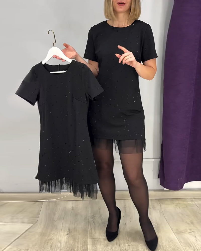 Kleid mit kurzen Ärmeln aus Strass-Patchwork