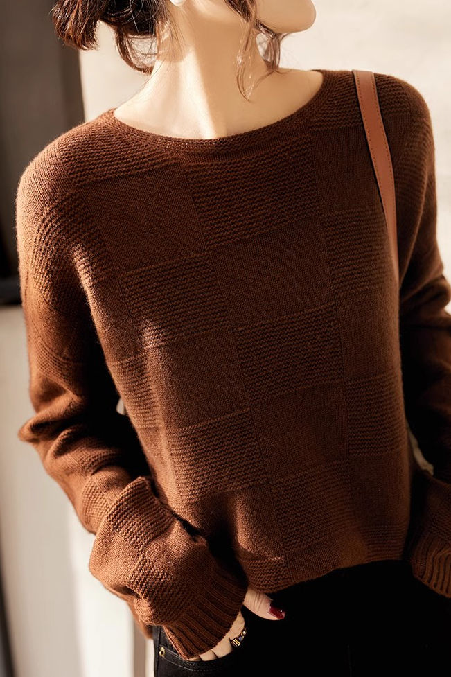 Lässiger vielseitiger weicher strukturierter Strickpullover