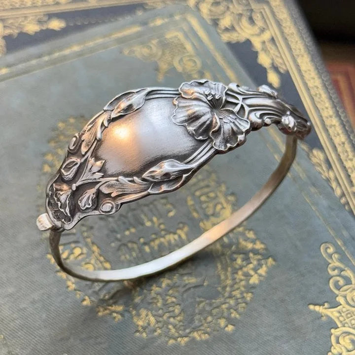 FloraCharm – Oldtimer Armband Aus Silber Mit Blumengravur