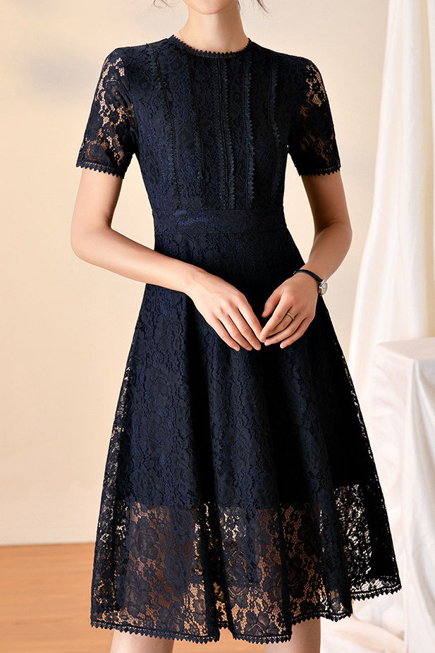 Stylisches und elegantes Spitzenkleid