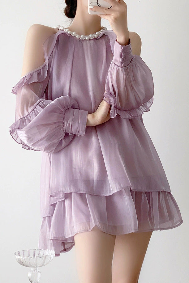 Off-Shoulder Halterkleid mit Perlenverzierung