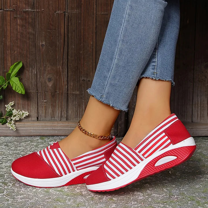 Sofia- Bequeme orthopädische Schlupf Auf Turnschuh Mit Streifen