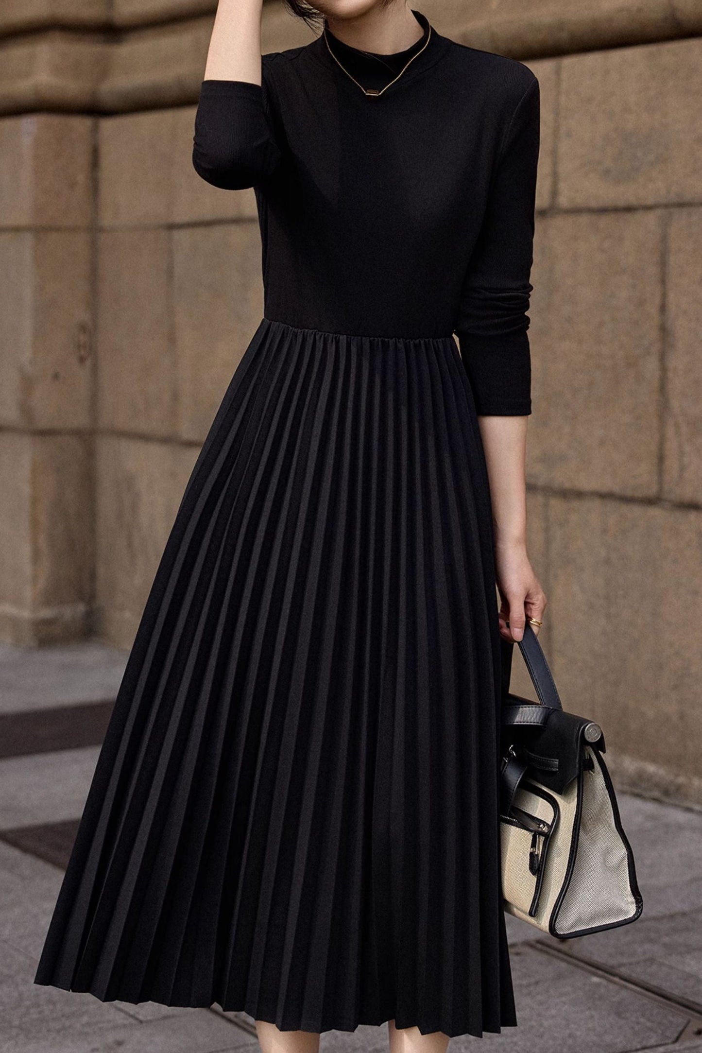 Schwarzes französisches Stil Faltenkleid