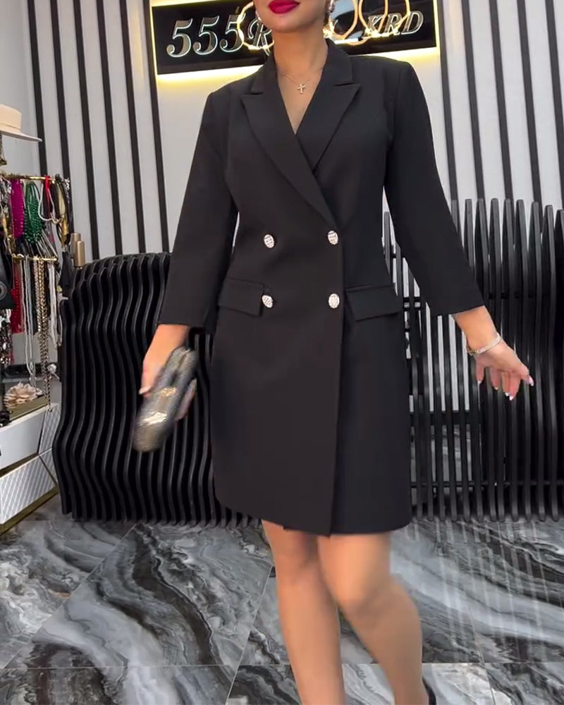 Doppelknopf-Fliege Kleid