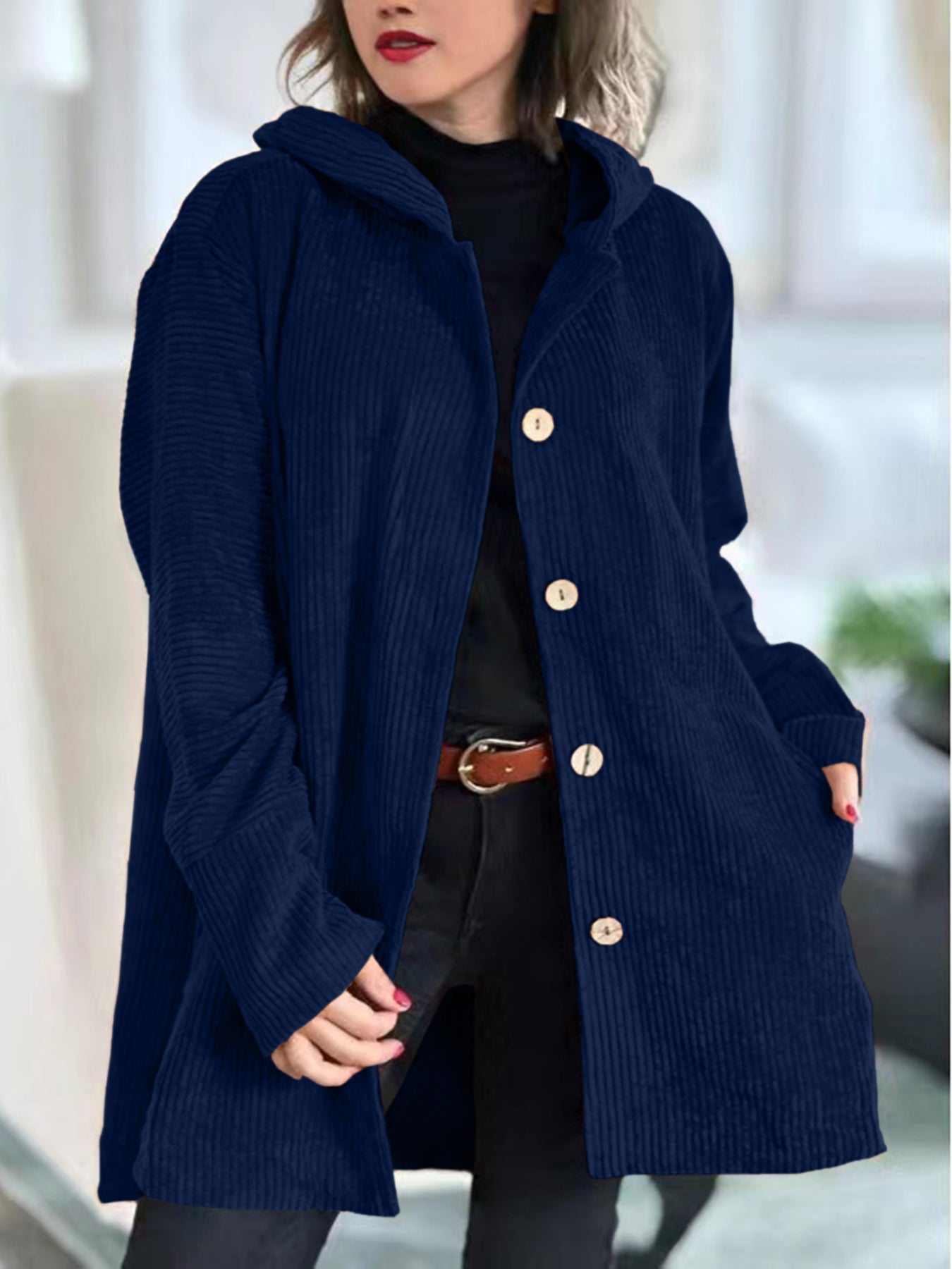 Ellen | Jacke mit Knöpfen und Kapuze