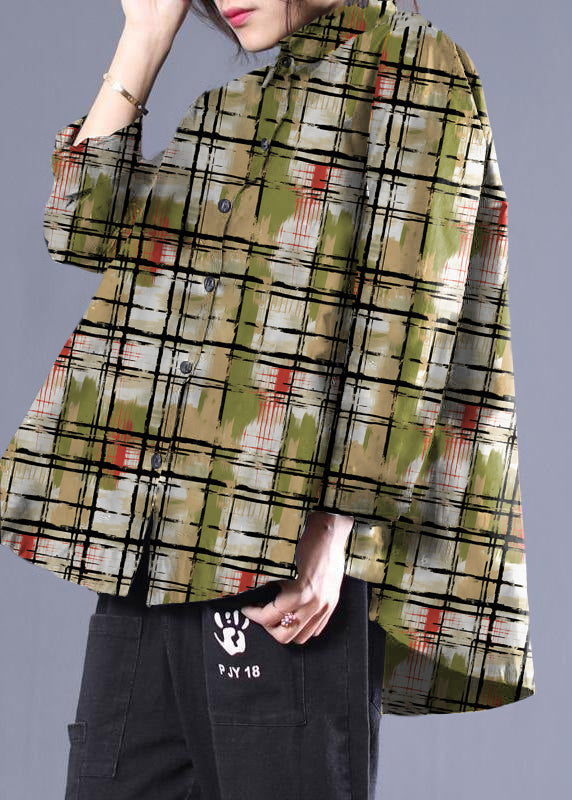 DIY Patchwork-Shirts mit schwarzen Punkten