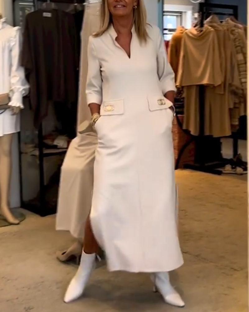 Einfarbiges Kleid mit 3/4-Ärmeln und Schlitz