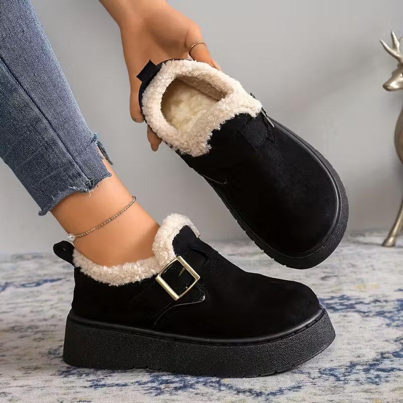 Cambridge Wildleder Slipper mit Futter aus Kunstfell