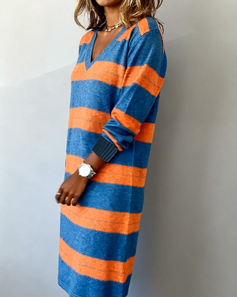 Gestreiftes, Buntes Strickkleid mit V-Ausschnitt
