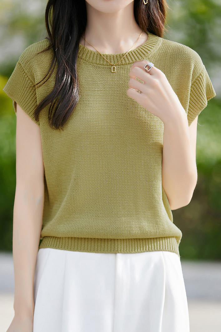 Lässiges Strickoberteil mit schwingenden Ärmeln