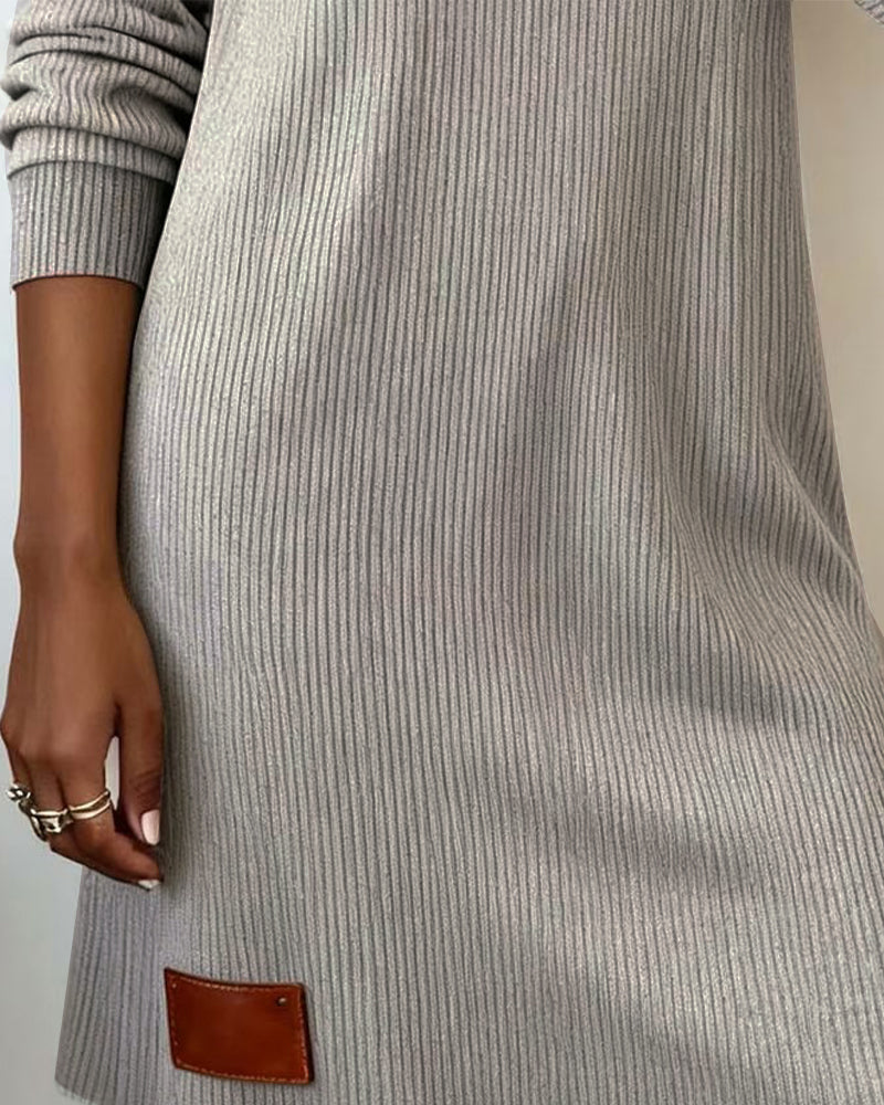 Gerade Robe mit langen Ärmeln und Stehkragen