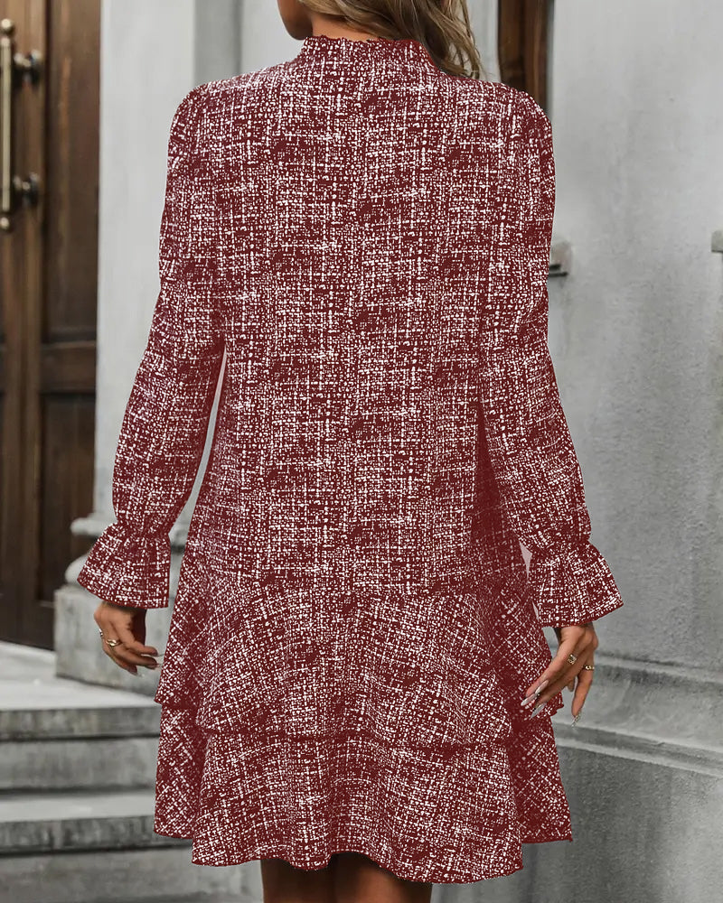 Elegantes Kleid mit Schlagärmeln gestreift