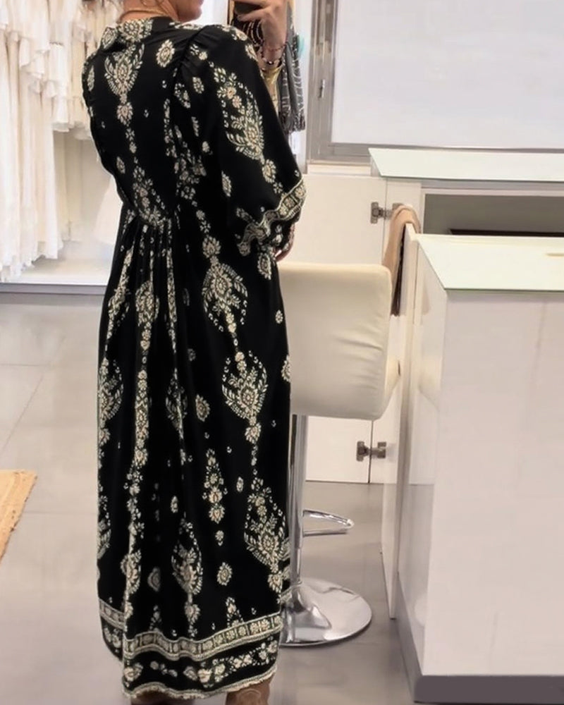 Lässiges Kleid mit Print und großen Taschen