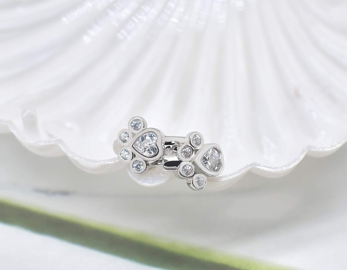 Paw Huggie Hoops mit funkelnden Zirkonia