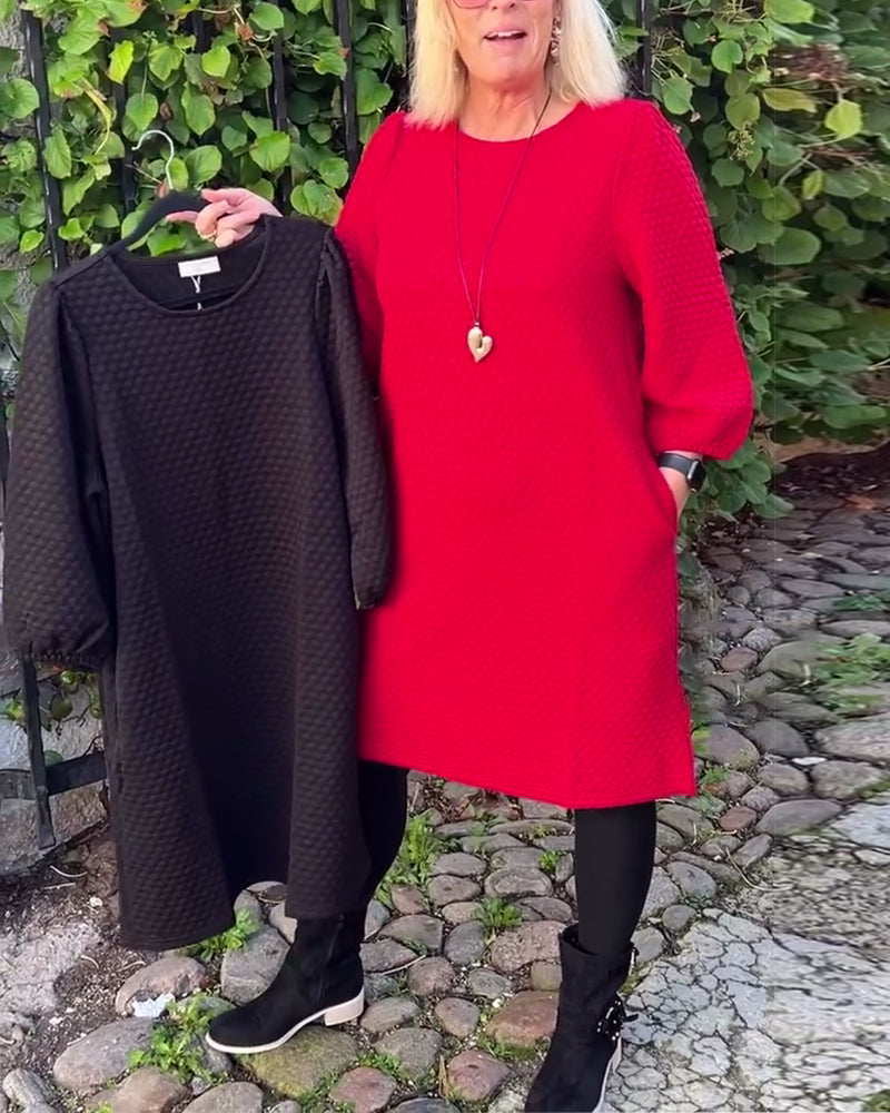 Einfarbiges lässiges Kleid mit Rundhalsausschnitt