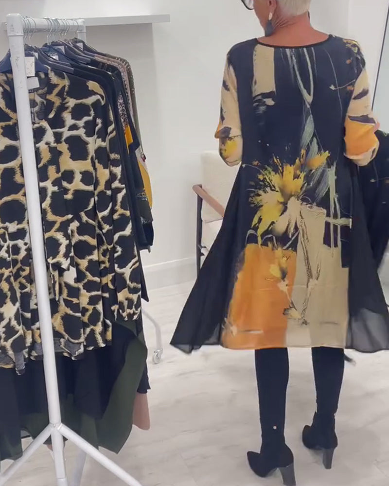 Kleid mit Rundhalsausschnitt und Retro-Druck