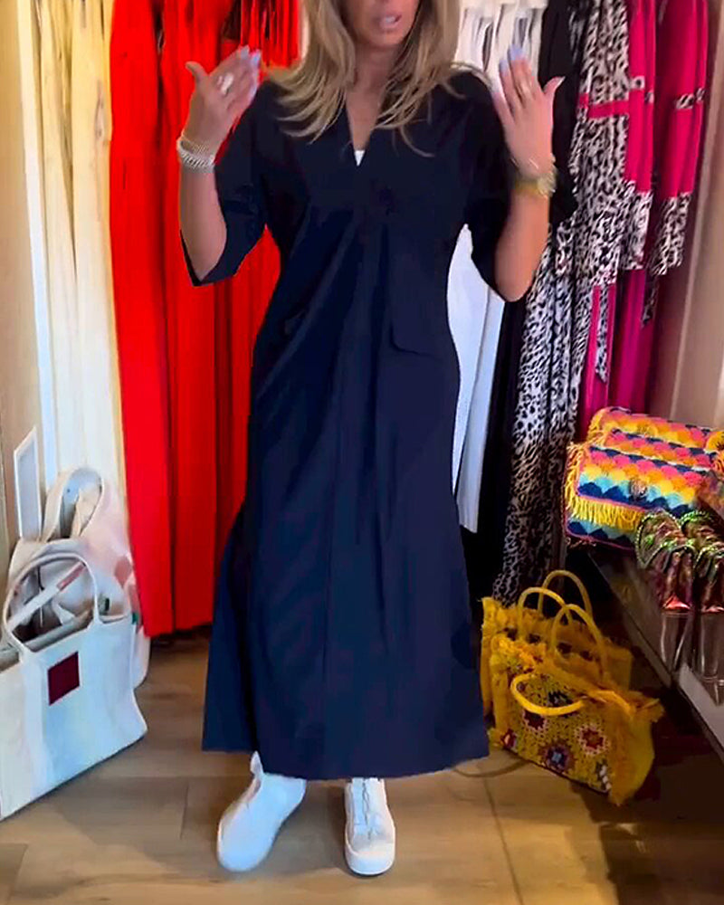 Kleid mit Taschen und V-Ausschnitt