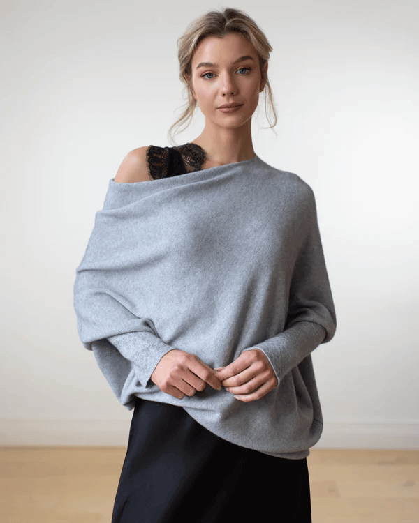 Bequemer Pullover mit elegantem Besatz an der Schulter
