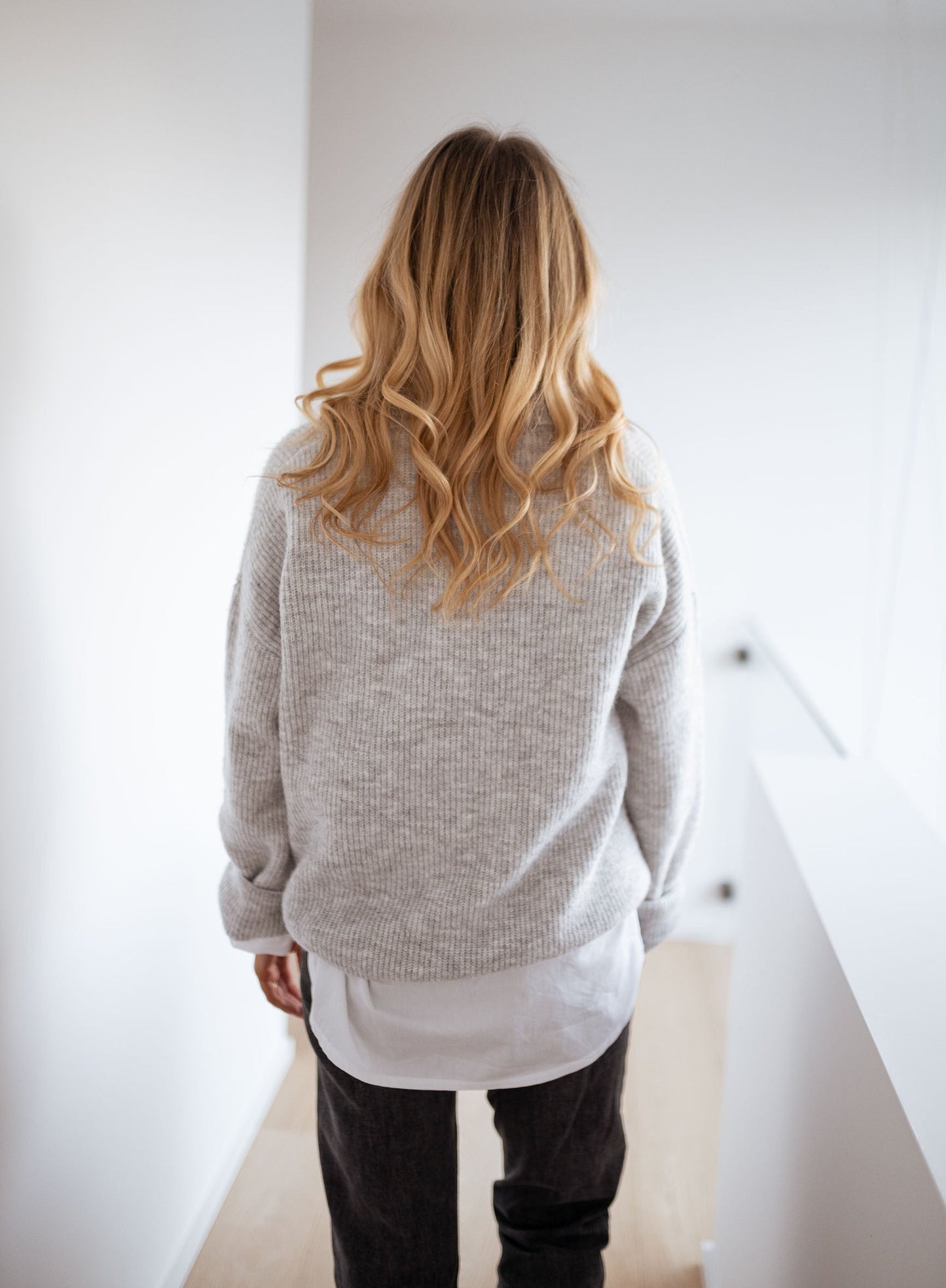 Mara™ | Grauer Strickpullover