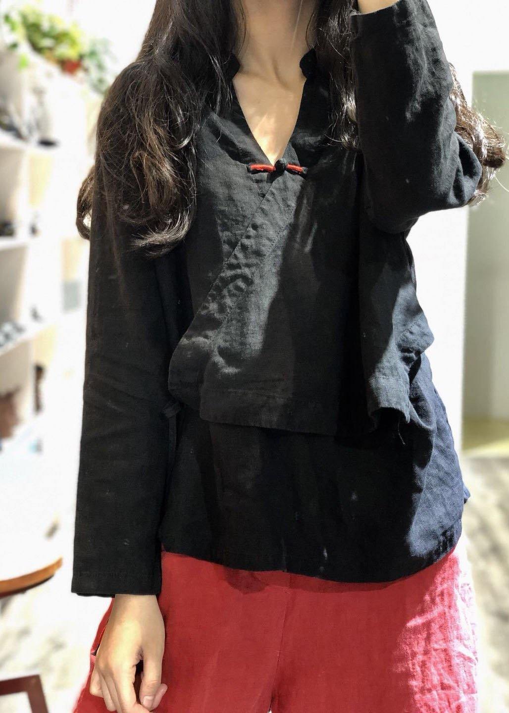 Bohemian weiße Leinenbluse V-Ausschnitt Herbstoberteil