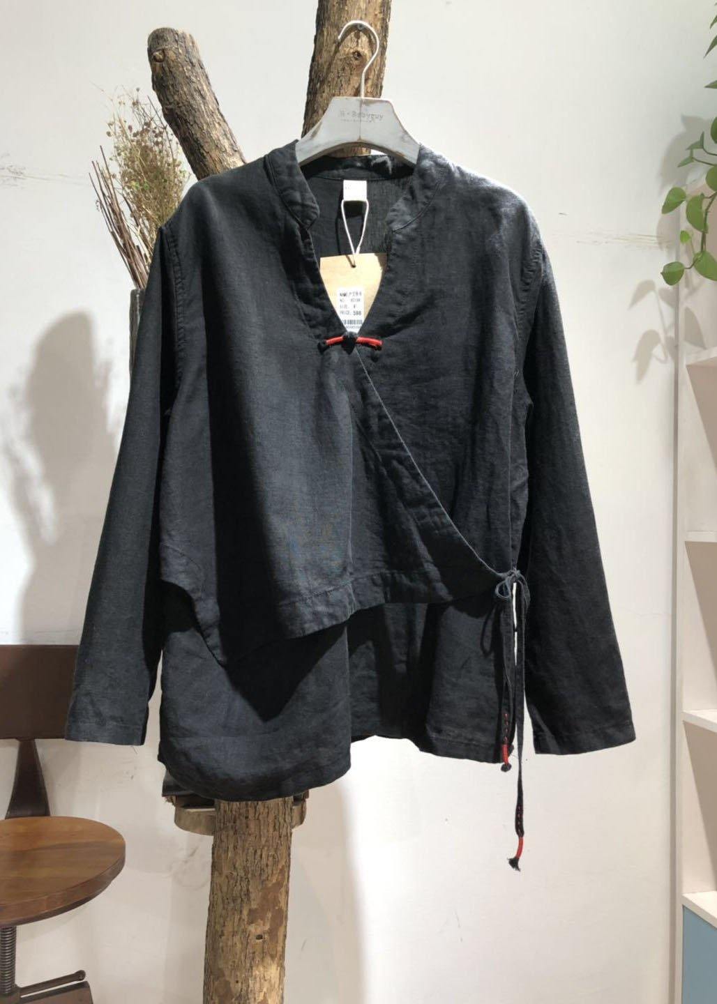 Bohemian weiße Leinenbluse V-Ausschnitt Herbstoberteil