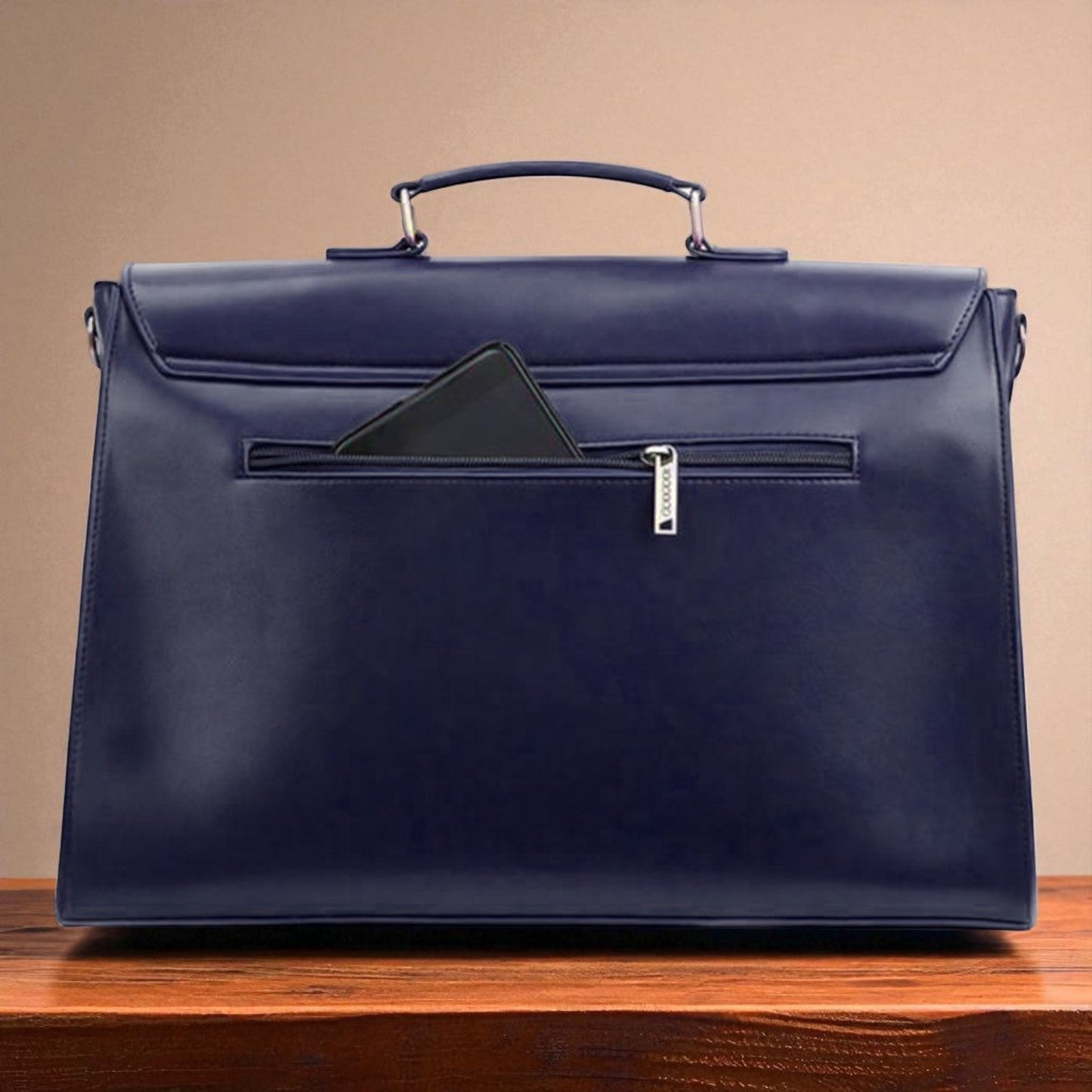 Tasche mit stilvoller Zanele-Dekoration