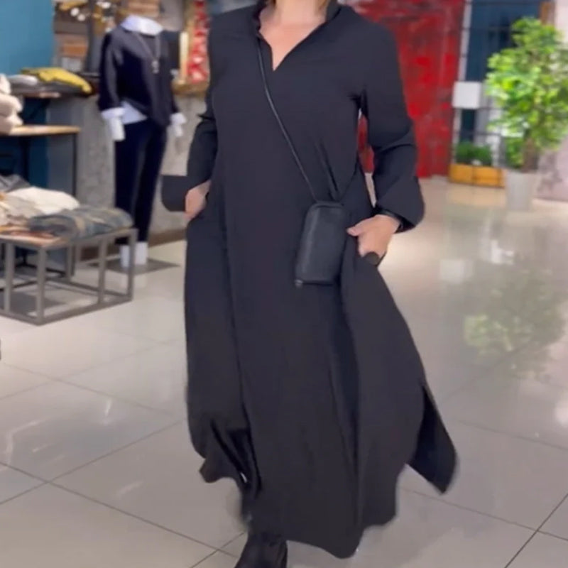 Weites Maxikleid mit Revers und seitlicher Schlitze