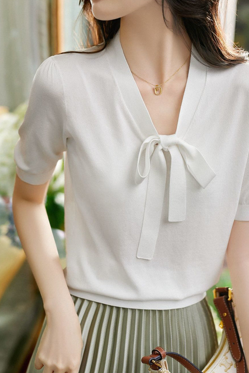 Elegantes Krawatten-Stricktop