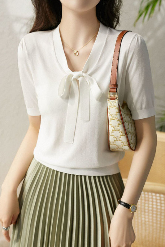 Elegantes Krawatten-Stricktop