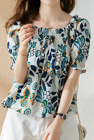 Pullover mit quadratischem Ausschnitt und Puffärmeln aus Kabelstrick