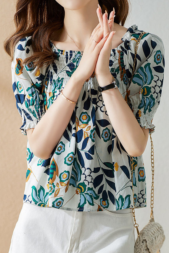 Pullover mit quadratischem Ausschnitt und Puffärmeln aus Kabelstrick