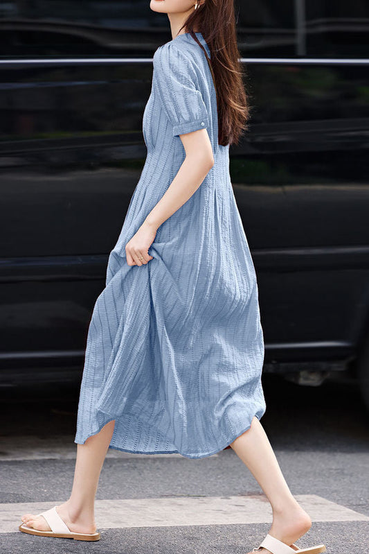 Einfarbiges, strukturiertes Kleid