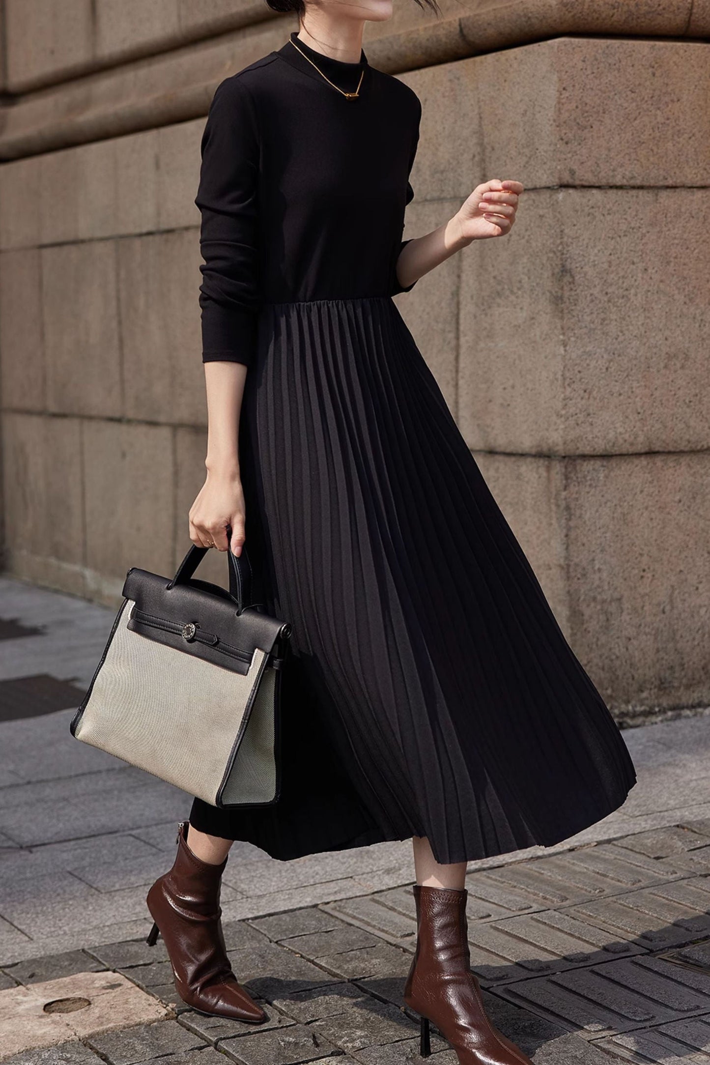 Schwarzes französisches Stil Faltenkleid