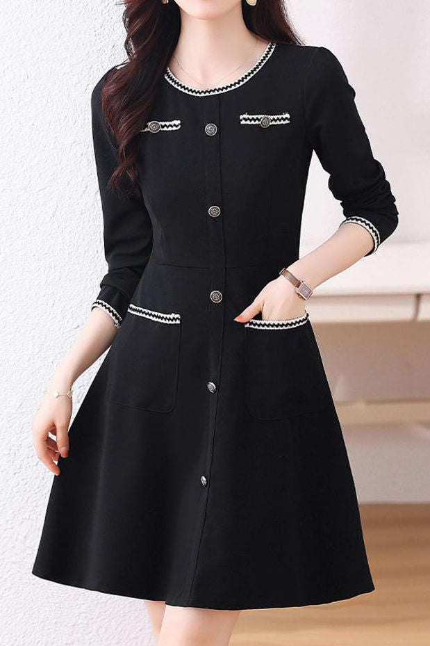 Lässiges, tailliertes Langarmkleid