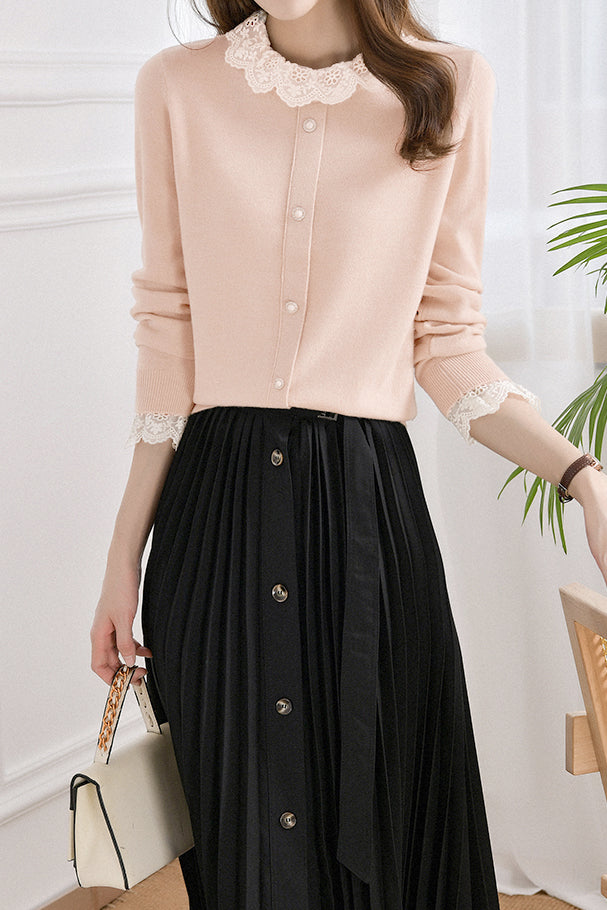 Elegantes Unterhemd mit Spitzenbesatz am Rundhalsausschnitt