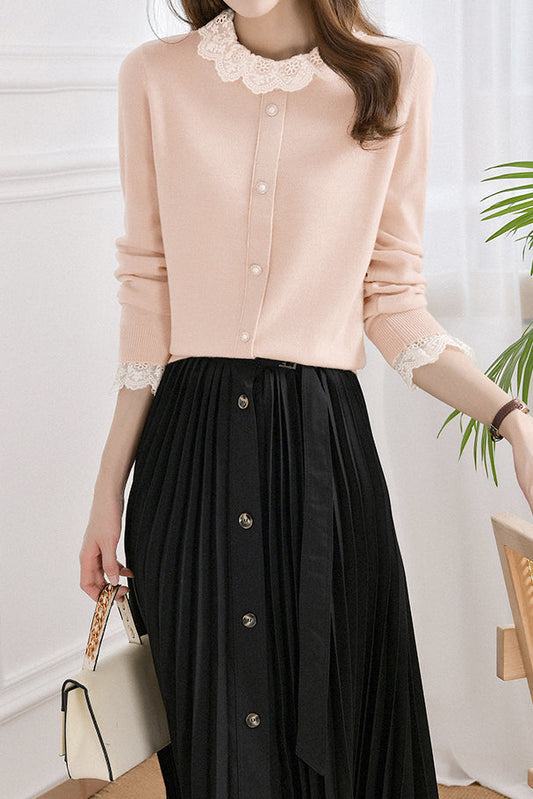 Elegantes Unterhemd mit Spitzenbesatz am Rundhalsausschnitt