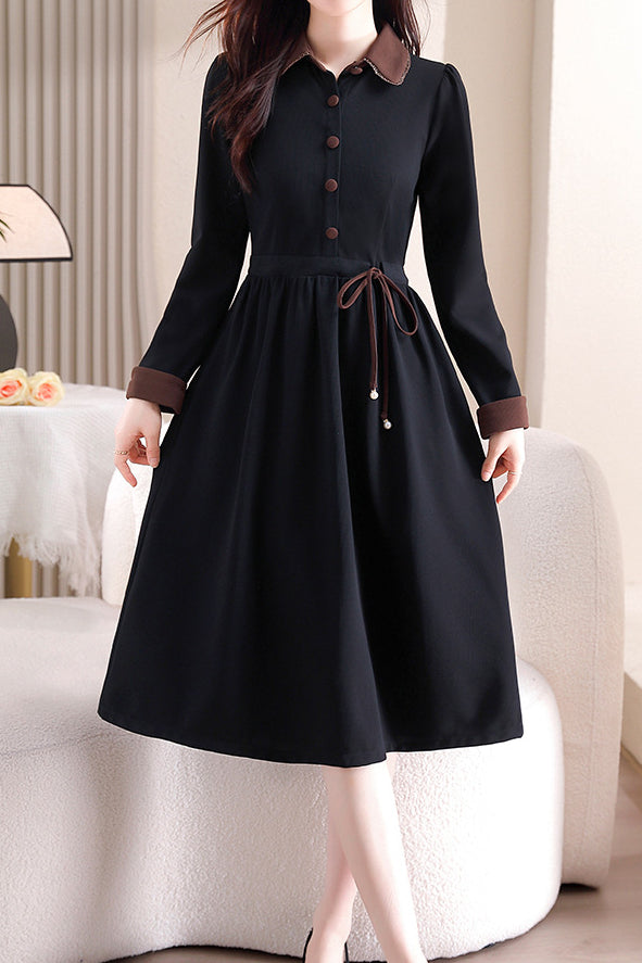 Elegantes tailliertes Kleid