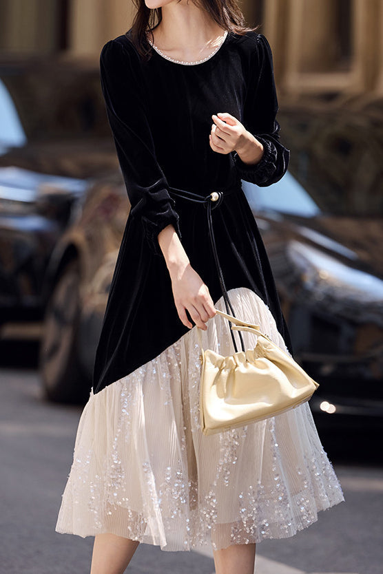 Elegantes Farbblock-Pearl-Krawatte-Velvet-Kleid