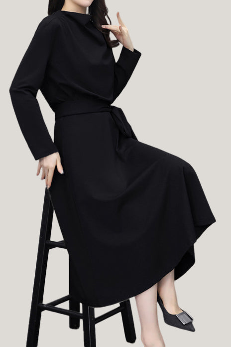 Elegantes Strickkleid mit Mock Neck und taillierter A-Linie