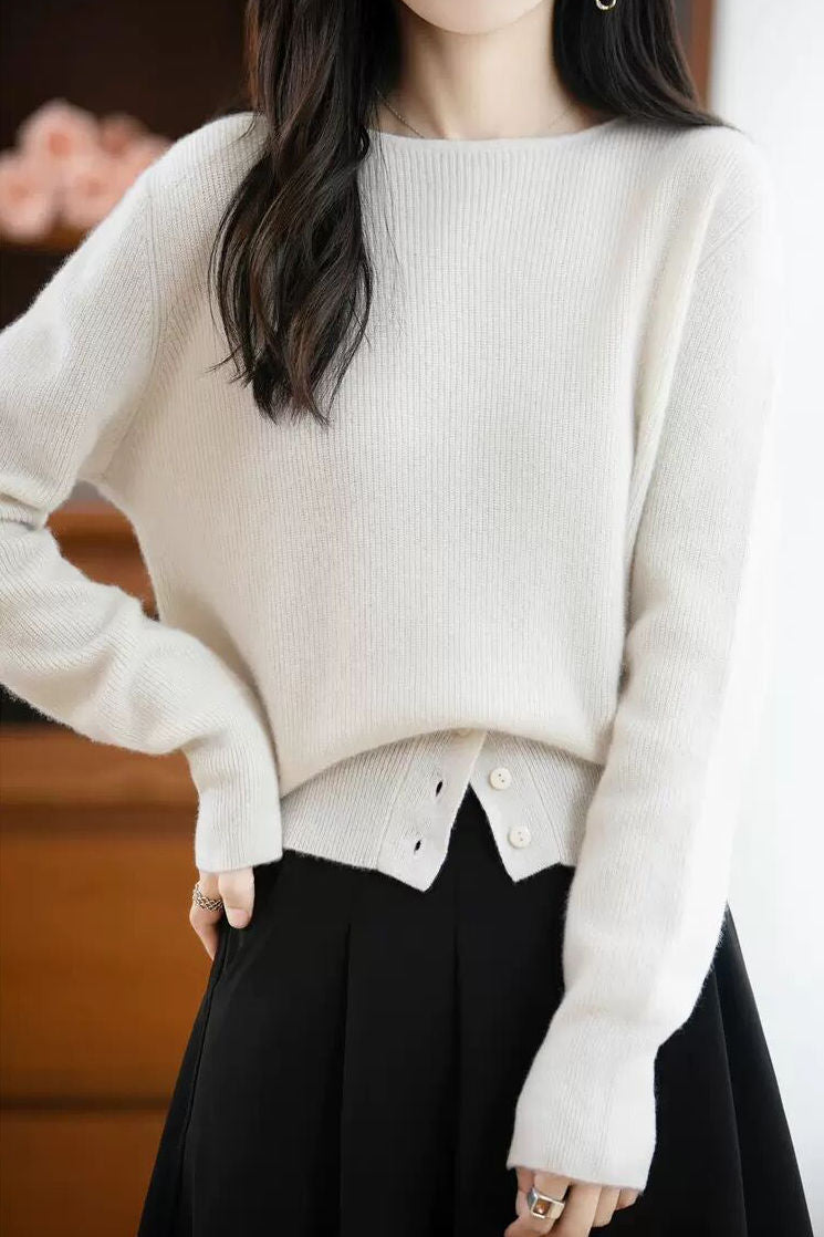 Lässiger warmer Boot-Ausschnitt Pullover mit Knöpfen und Schlitz