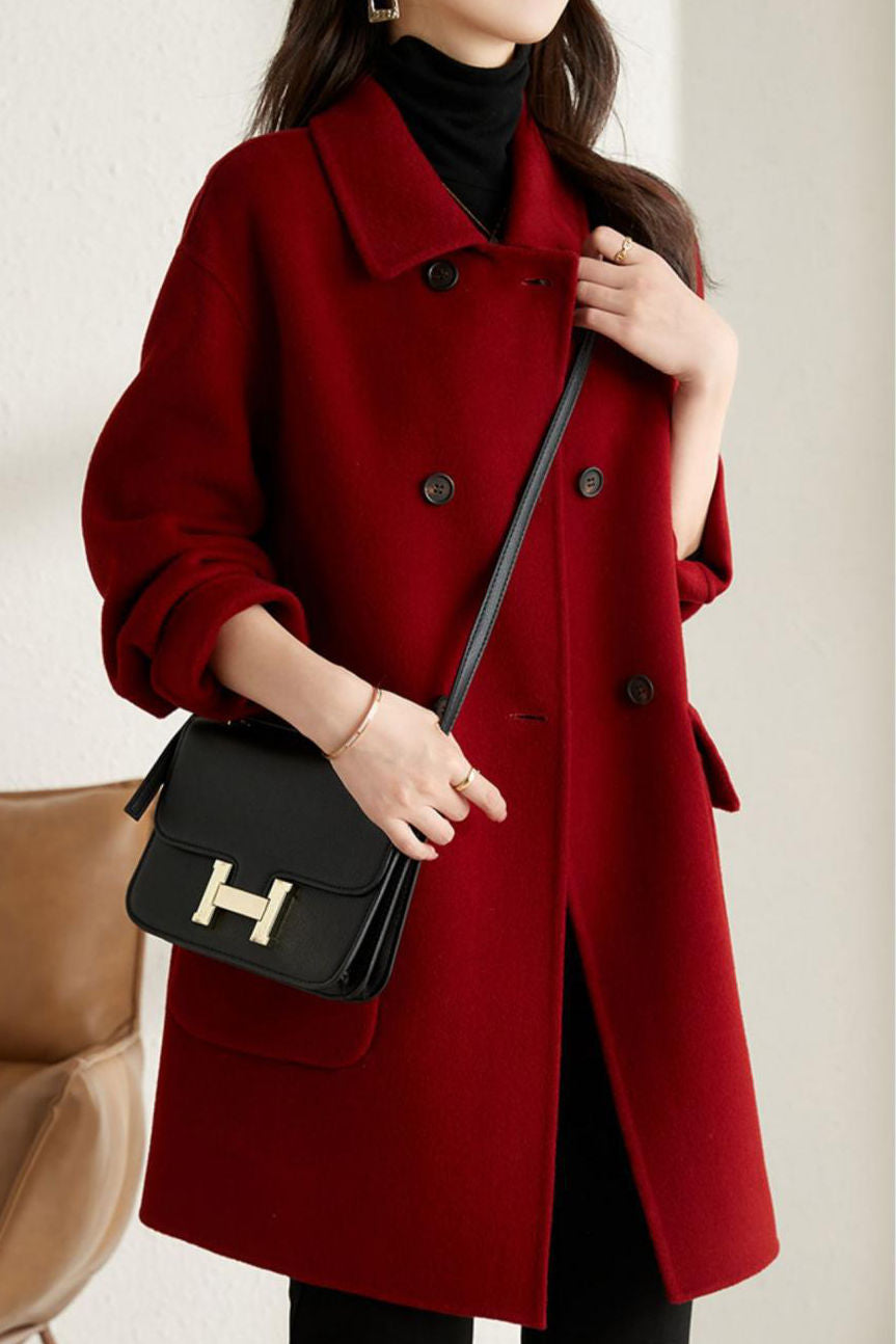 Lässiger vielseitiger mittellanger Wollmantel mit Revers