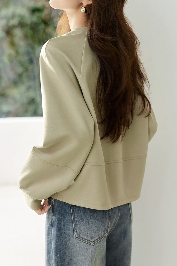 Lässiger minimalistischer Pullover mit Buchstabenstickerei und Rundhalsausschnitt, lange Ärmel